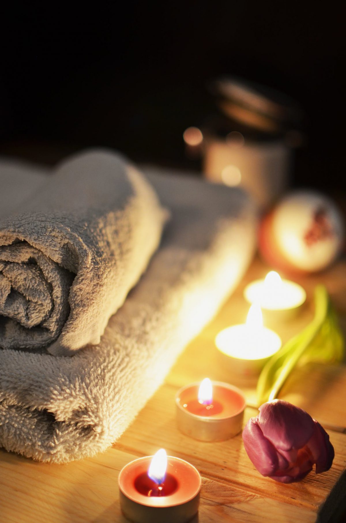 love-romantic-bath-candlelight-1200x1812.jpg